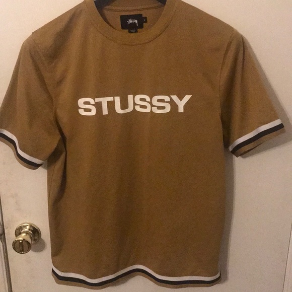 T-Shirt - Picture 1 of 3